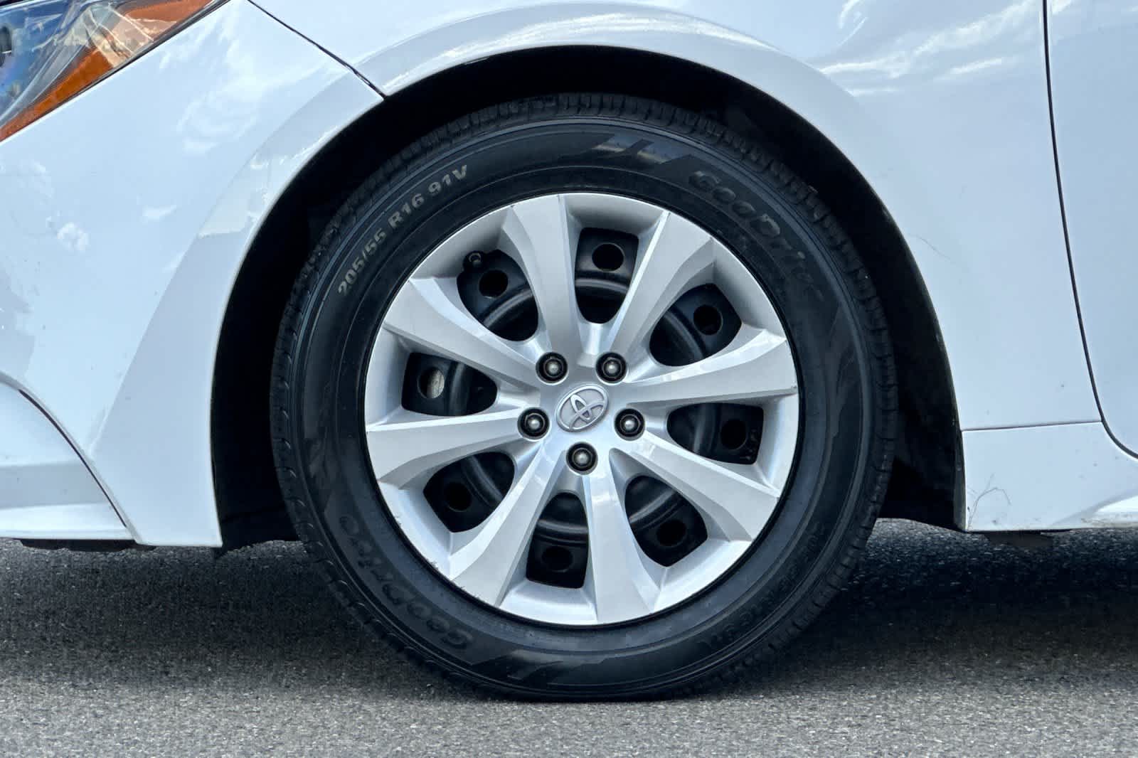 Vehicle image 29 of 31