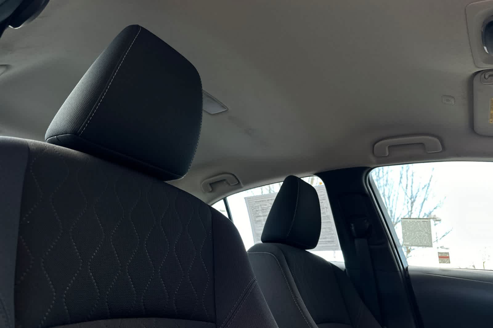 Vehicle image 17 of 31