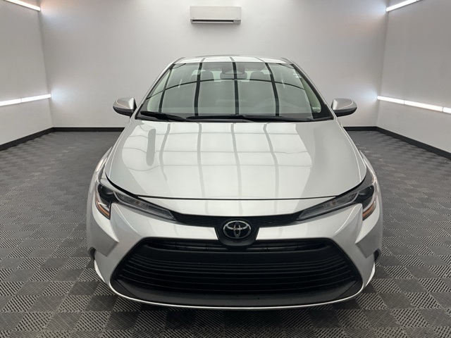 Vehicle image 2 of 31