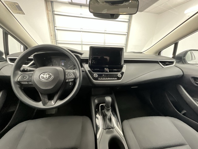 Vehicle image 13 of 31