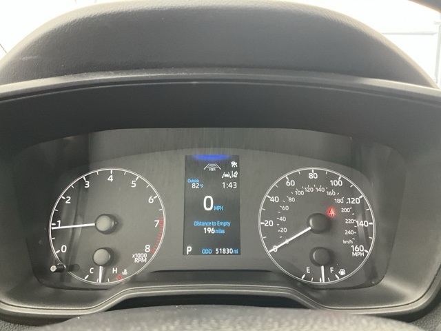 Vehicle image 17 of 31