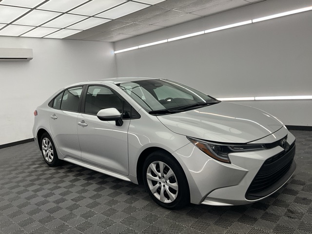 Vehicle image 3 of 31