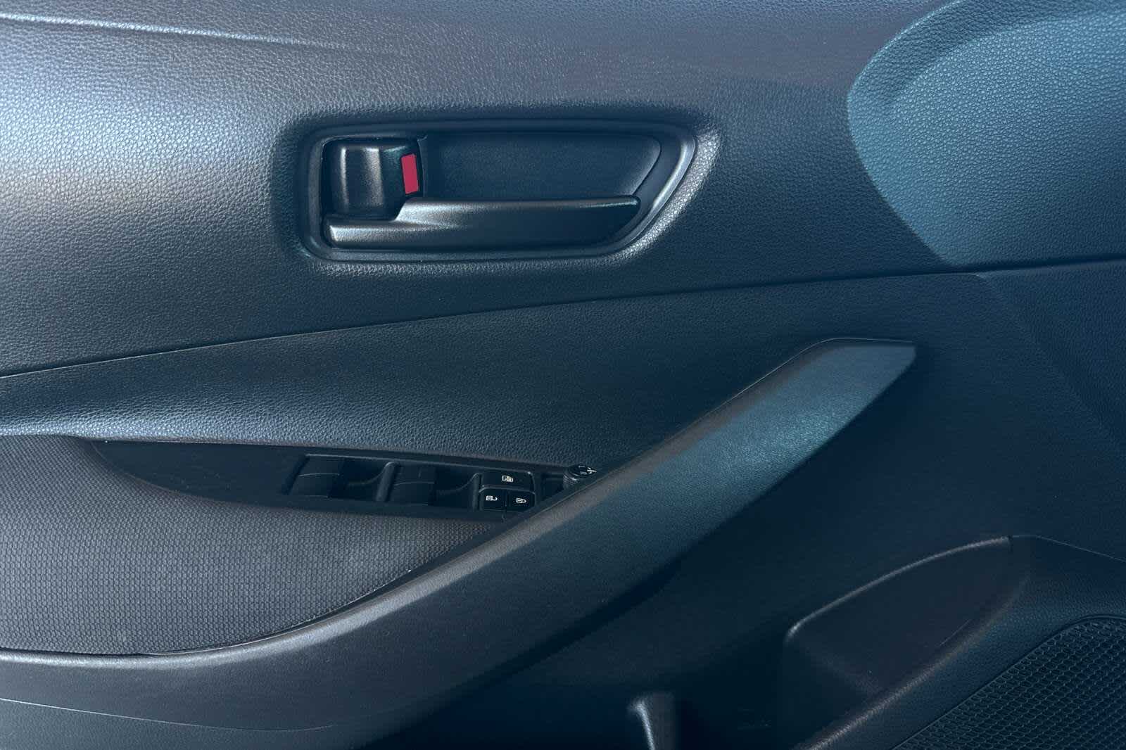 Vehicle image 12 of 32