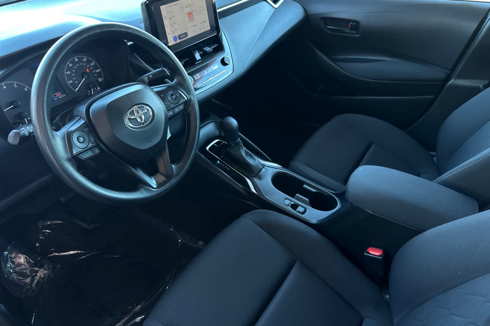 Vehicle image 11 of 32