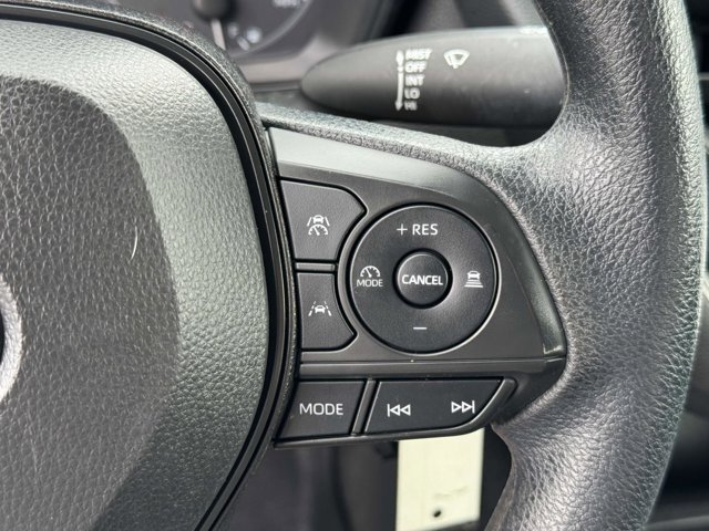 Vehicle image 14 of 27