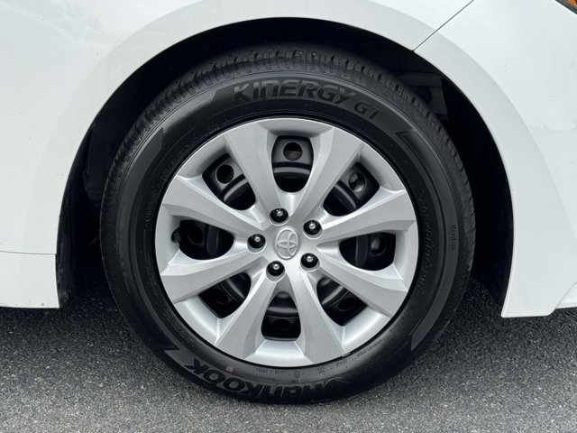 Vehicle image 25 of 27