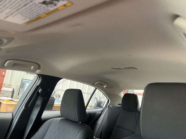 Vehicle image 19 of 43