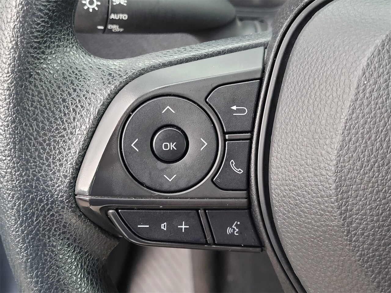 Vehicle image 12 of 25
