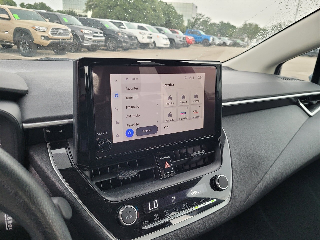 Vehicle image 17 of 25