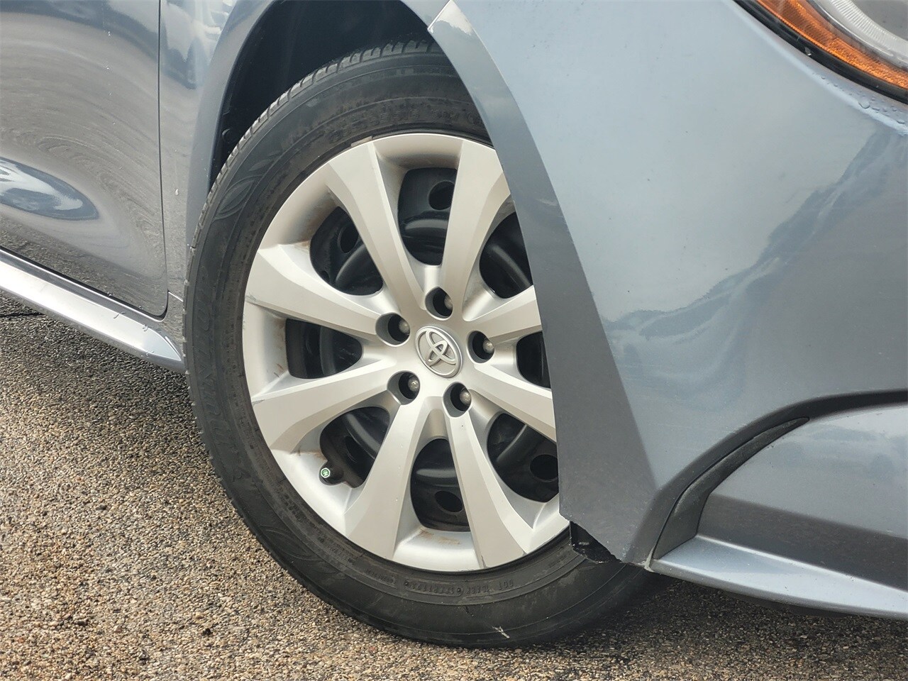 Vehicle image 8 of 25