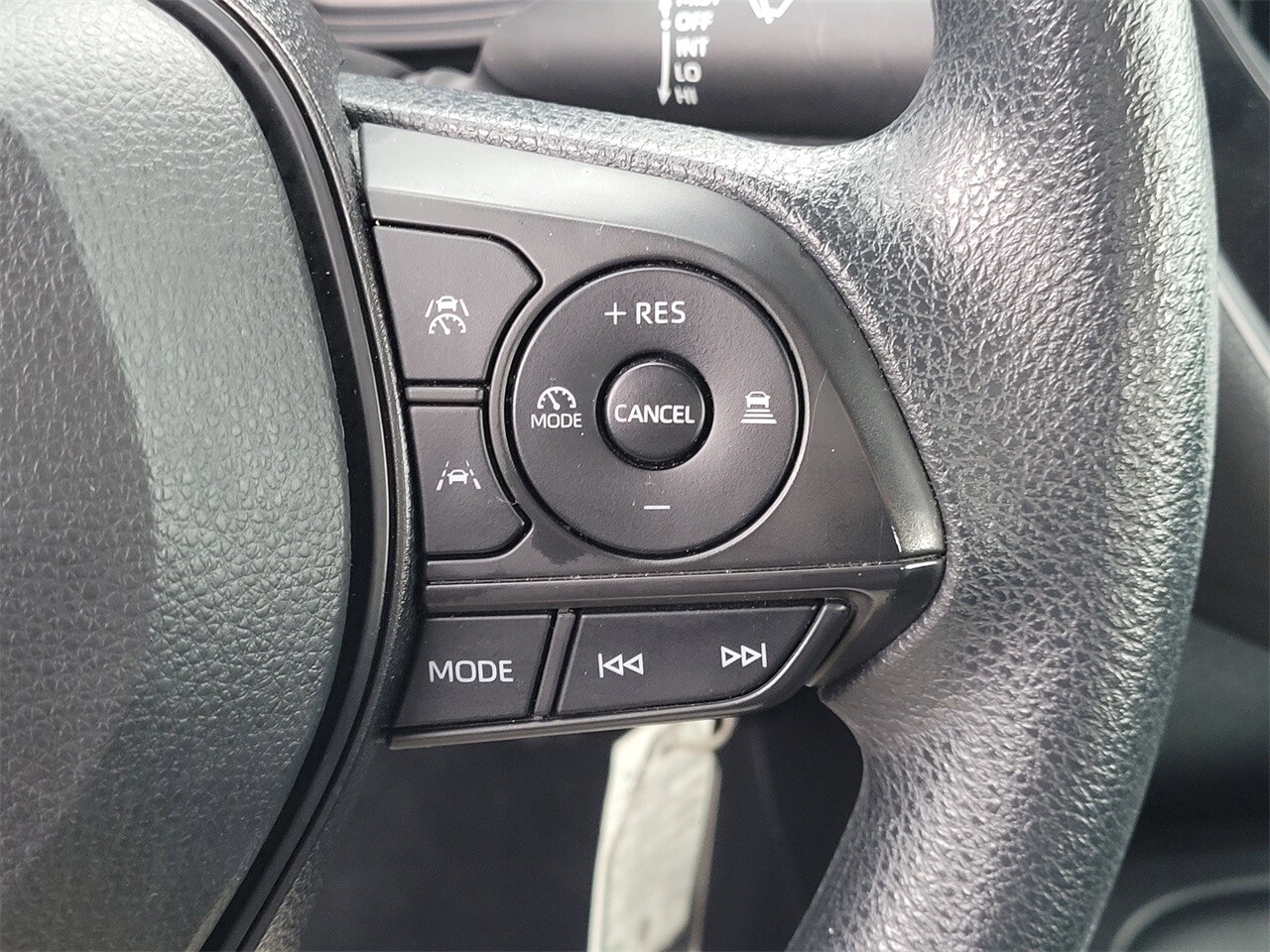 Vehicle image 13 of 25