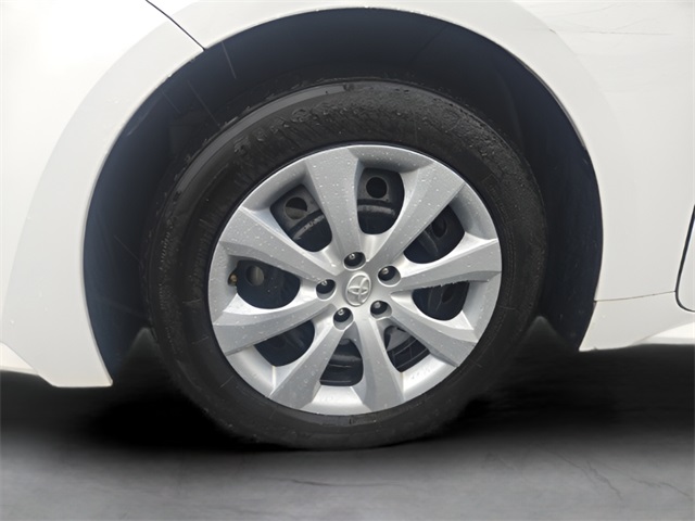 Vehicle image 9 of 25