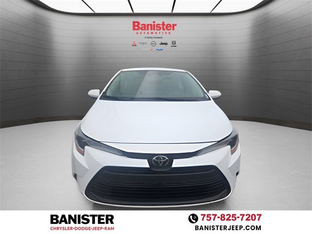 Vehicle image 4 of 25