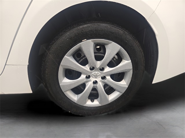 Vehicle image 10 of 25