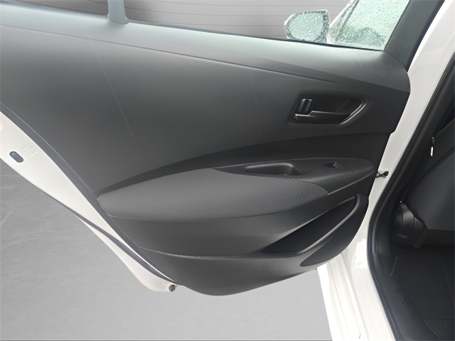 Vehicle image 15 of 25