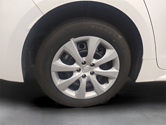 Vehicle image 11 of 25