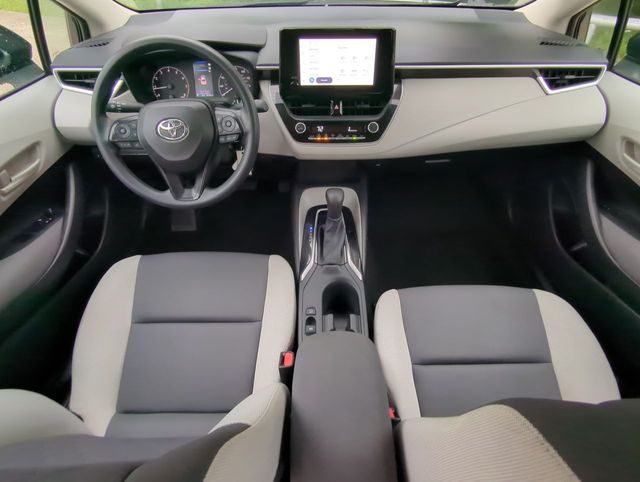 Vehicle image 19 of 31