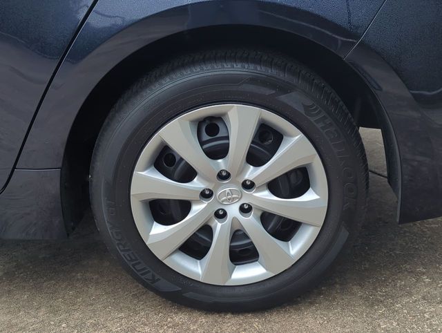 Vehicle image 9 of 31
