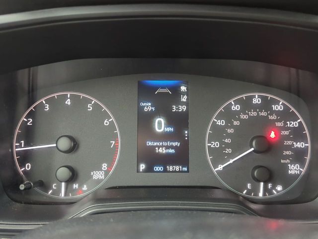 Vehicle image 12 of 31