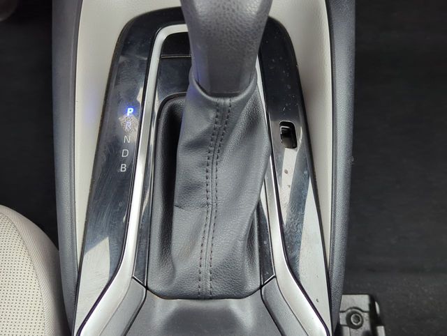 Vehicle image 15 of 31