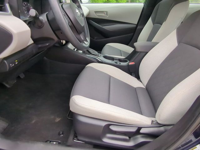 Vehicle image 18 of 31