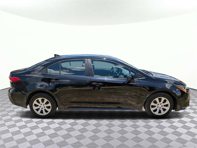 Vehicle image 5 of 28
