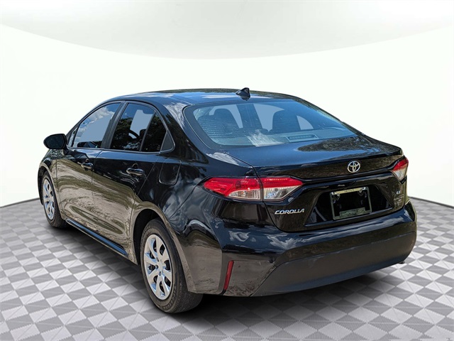 Vehicle image 8 of 28