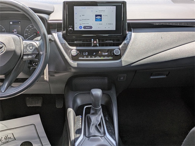 Vehicle image 16 of 28