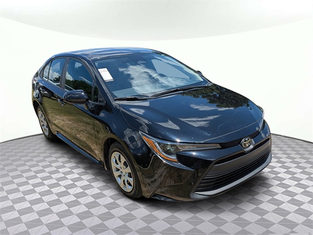 Vehicle image 3 of 28