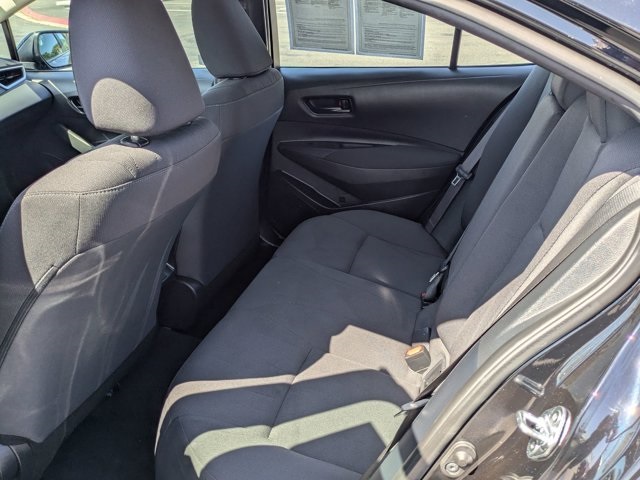 Vehicle image 17 of 25