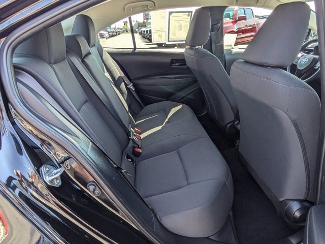 Vehicle image 13 of 25