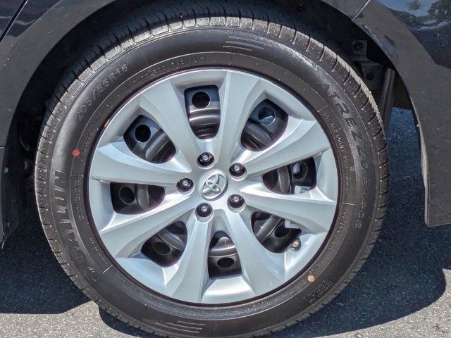 Vehicle image 16 of 25