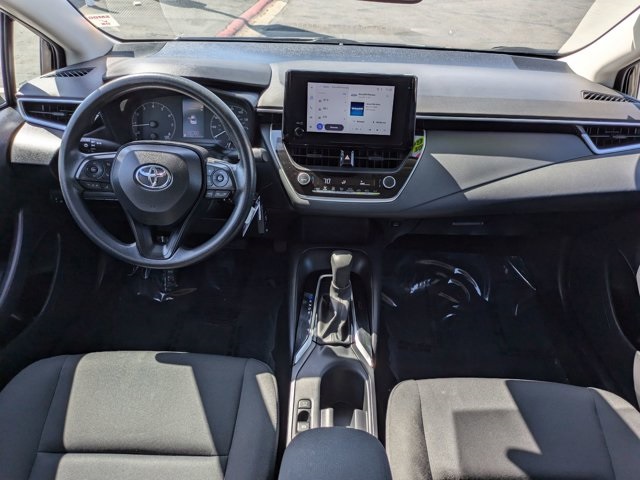 Vehicle image 18 of 25