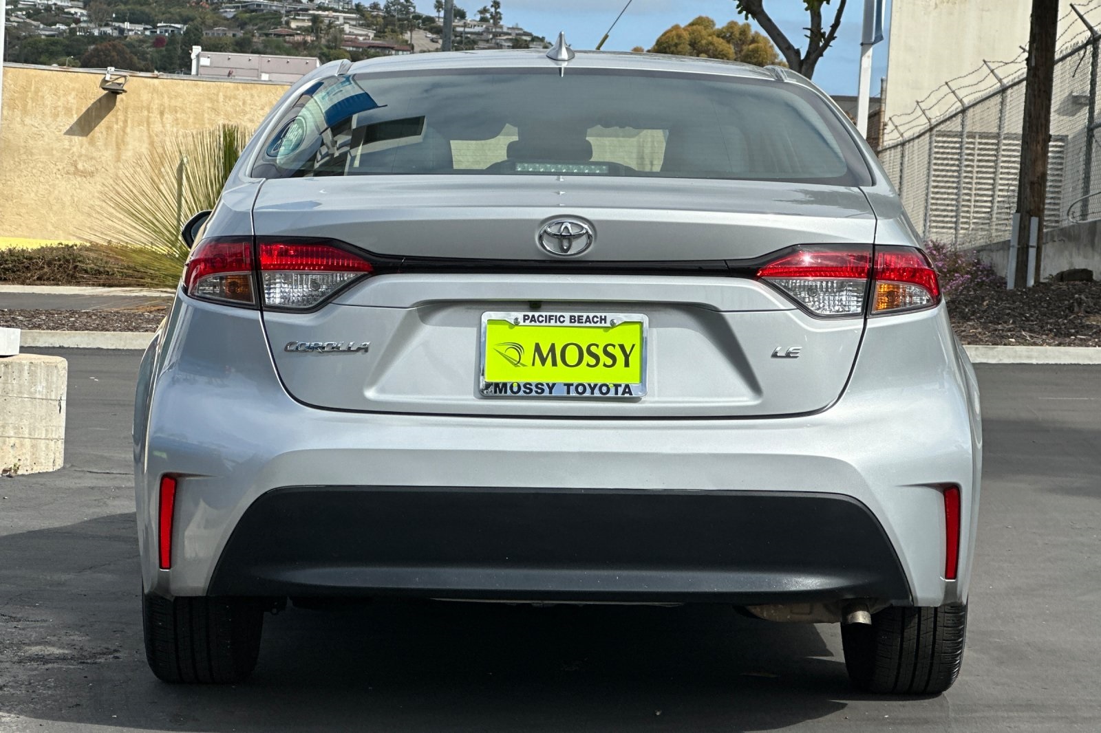 Vehicle image 5 of 28
