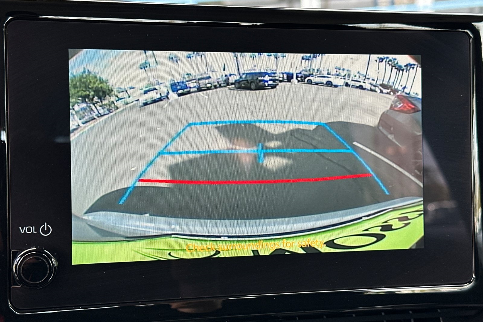 Vehicle image 18 of 28