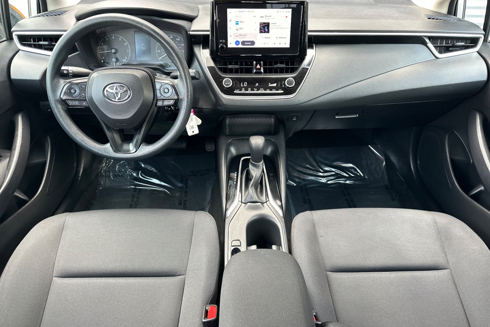 Vehicle image 13 of 28