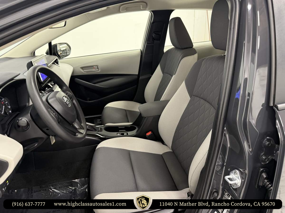 Vehicle image 18 of 62