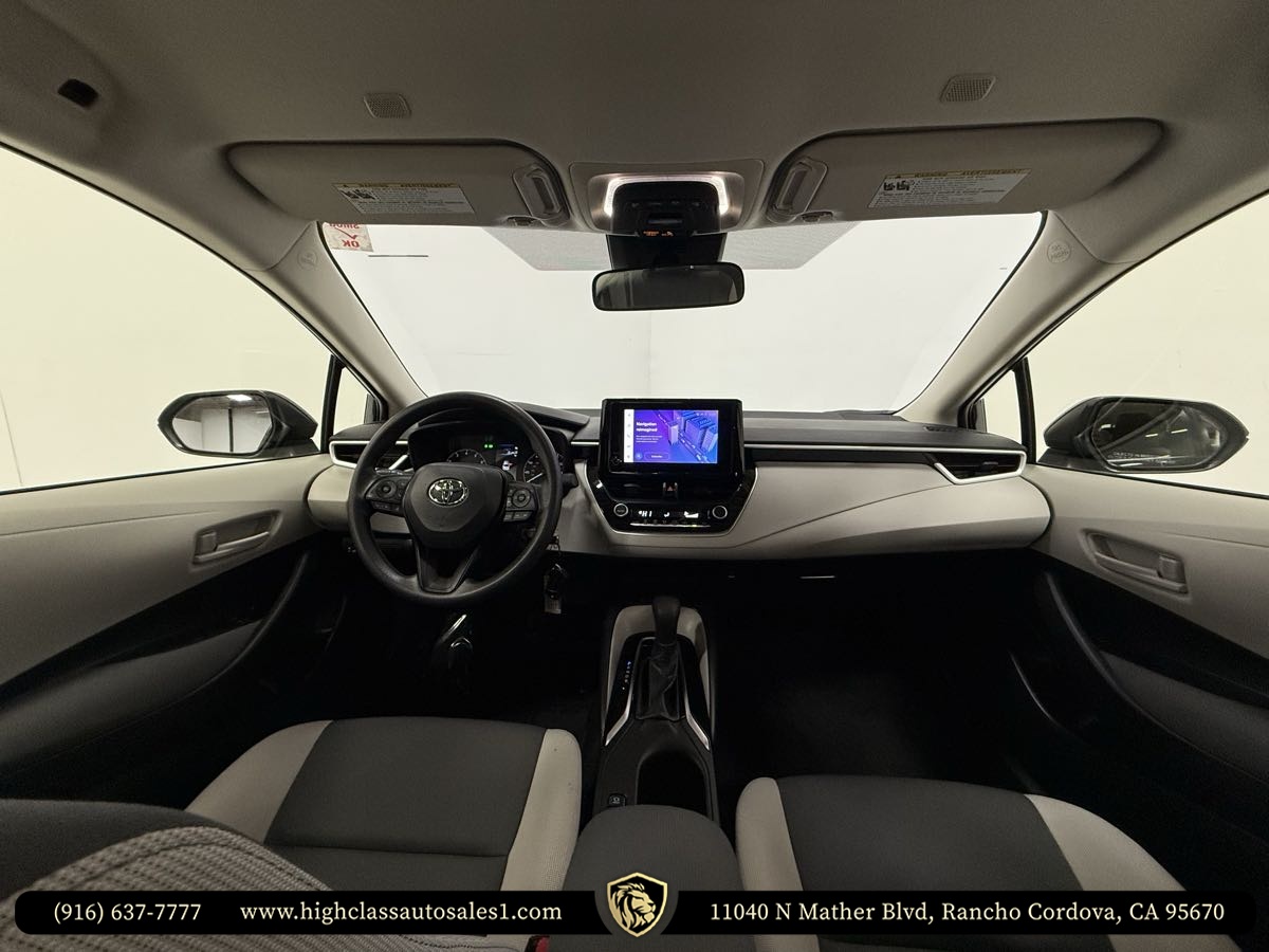 Vehicle image 35 of 62