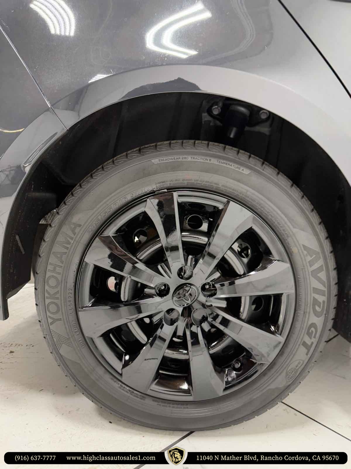 Vehicle image 60 of 62