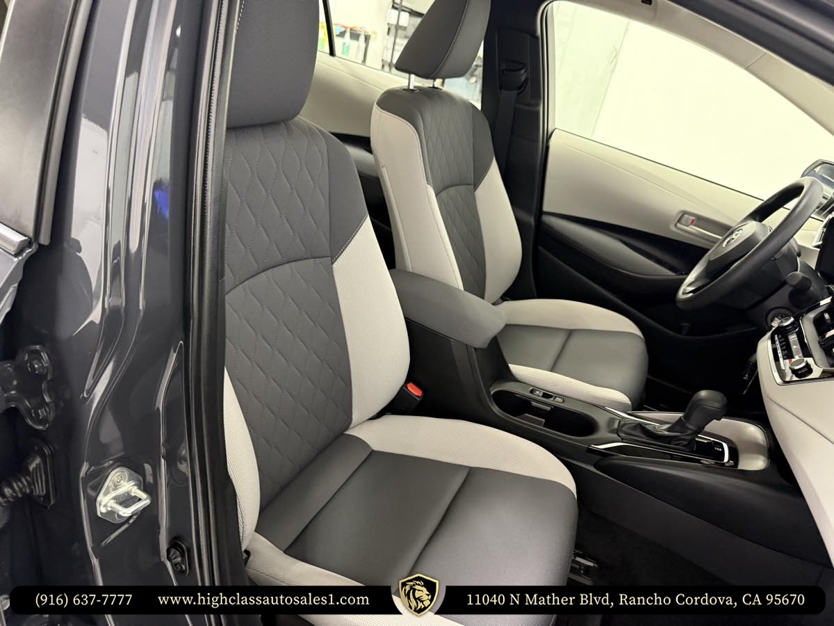 Vehicle image 34 of 62