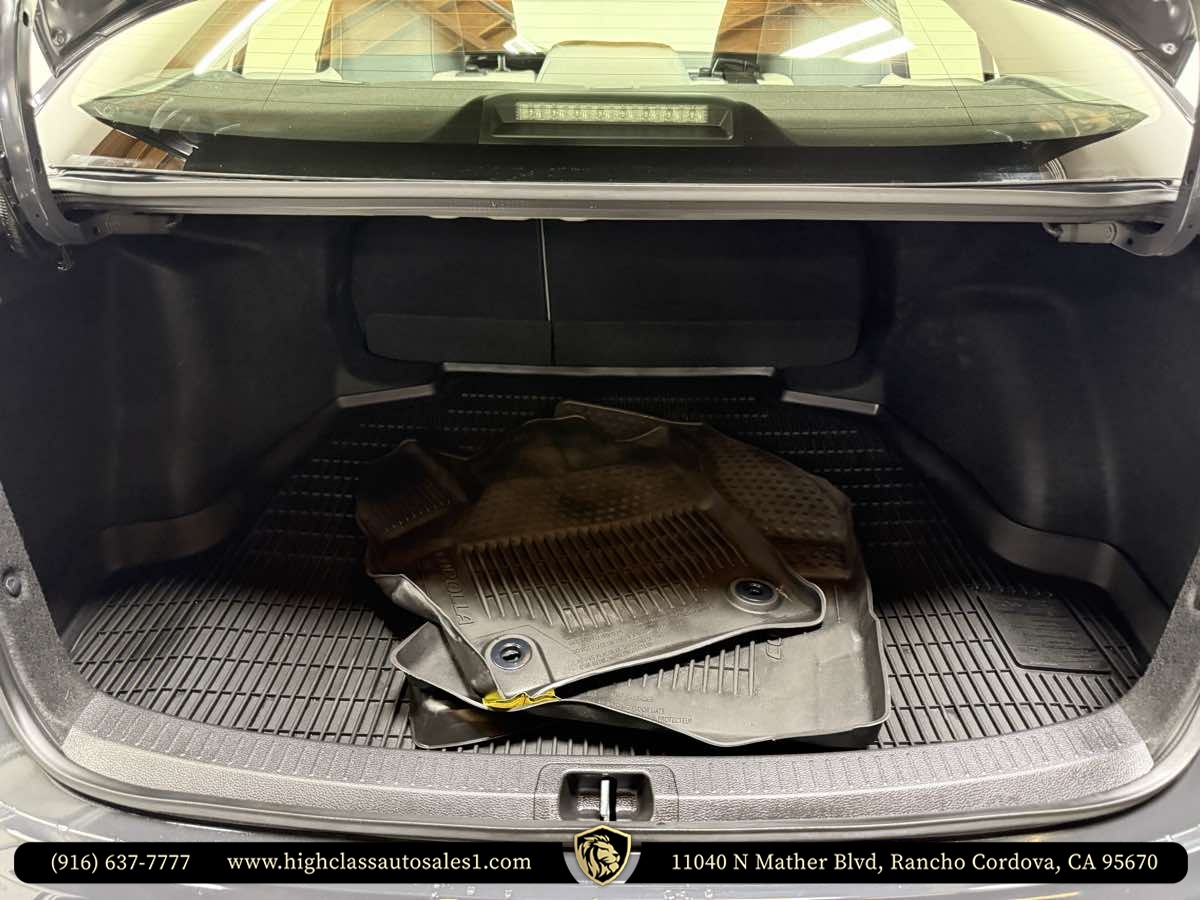 Vehicle image 49 of 62