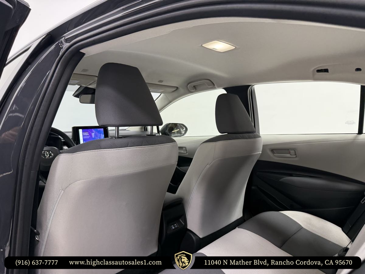 Vehicle image 20 of 62