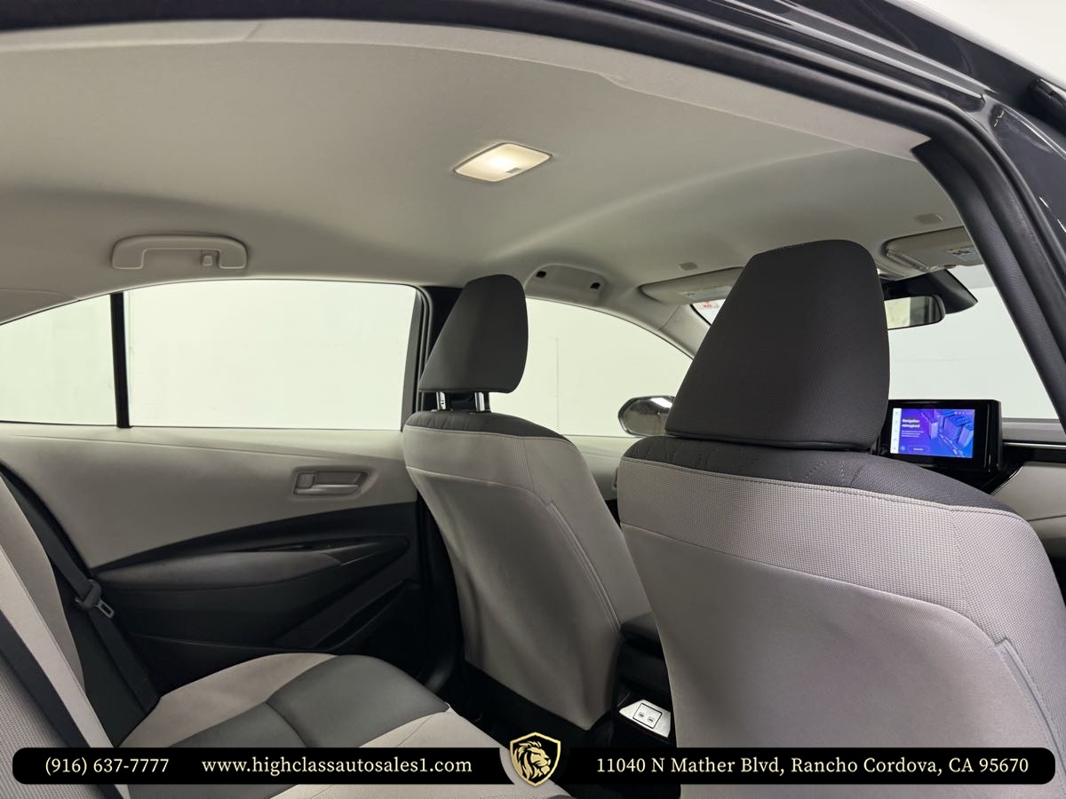 Vehicle image 25 of 62
