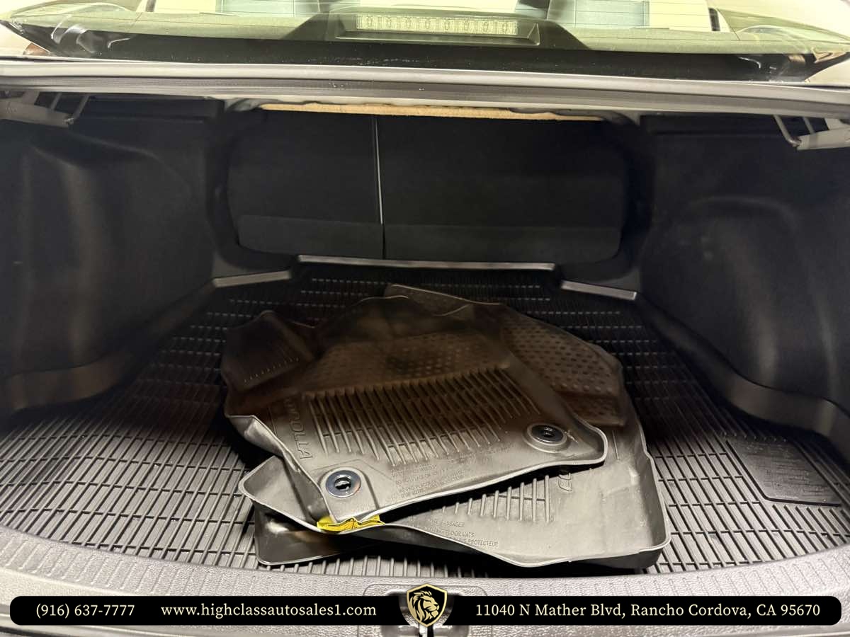 Vehicle image 50 of 62