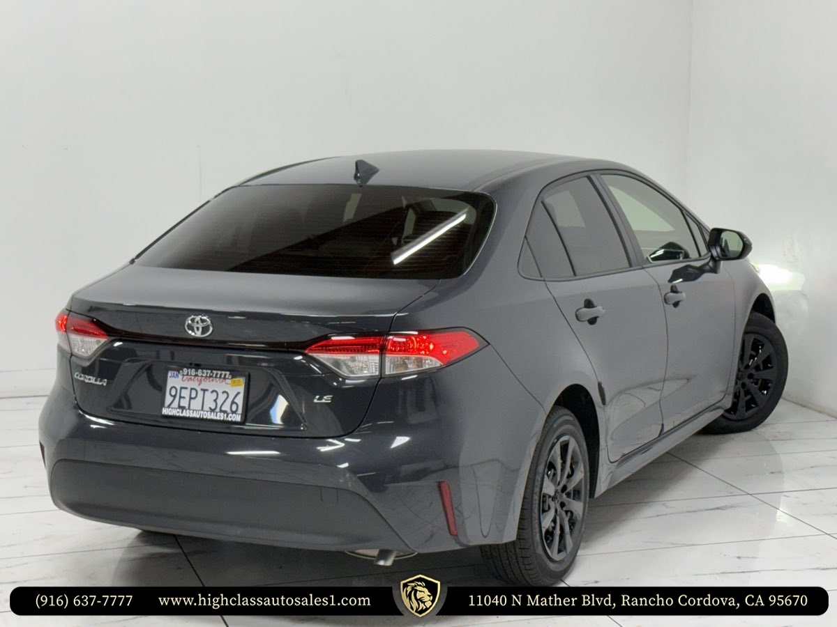 Vehicle image 2 of 62