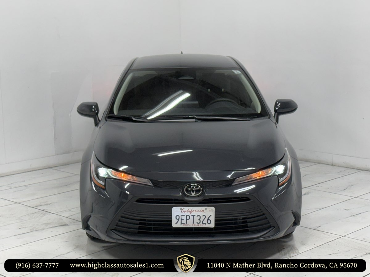 Vehicle image 8 of 62