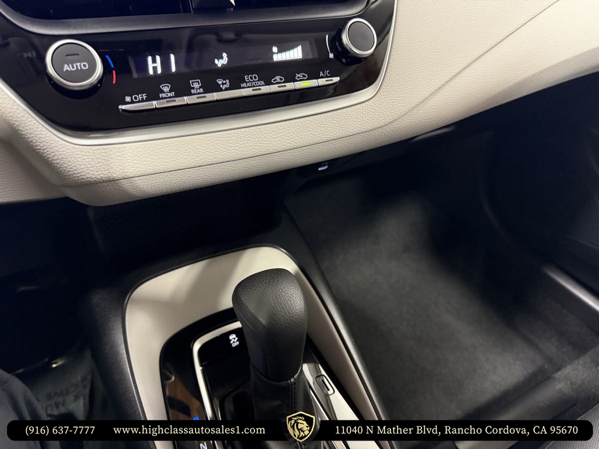 Vehicle image 41 of 62