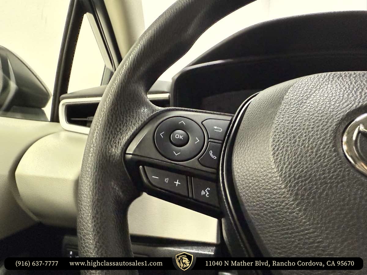 Vehicle image 45 of 62