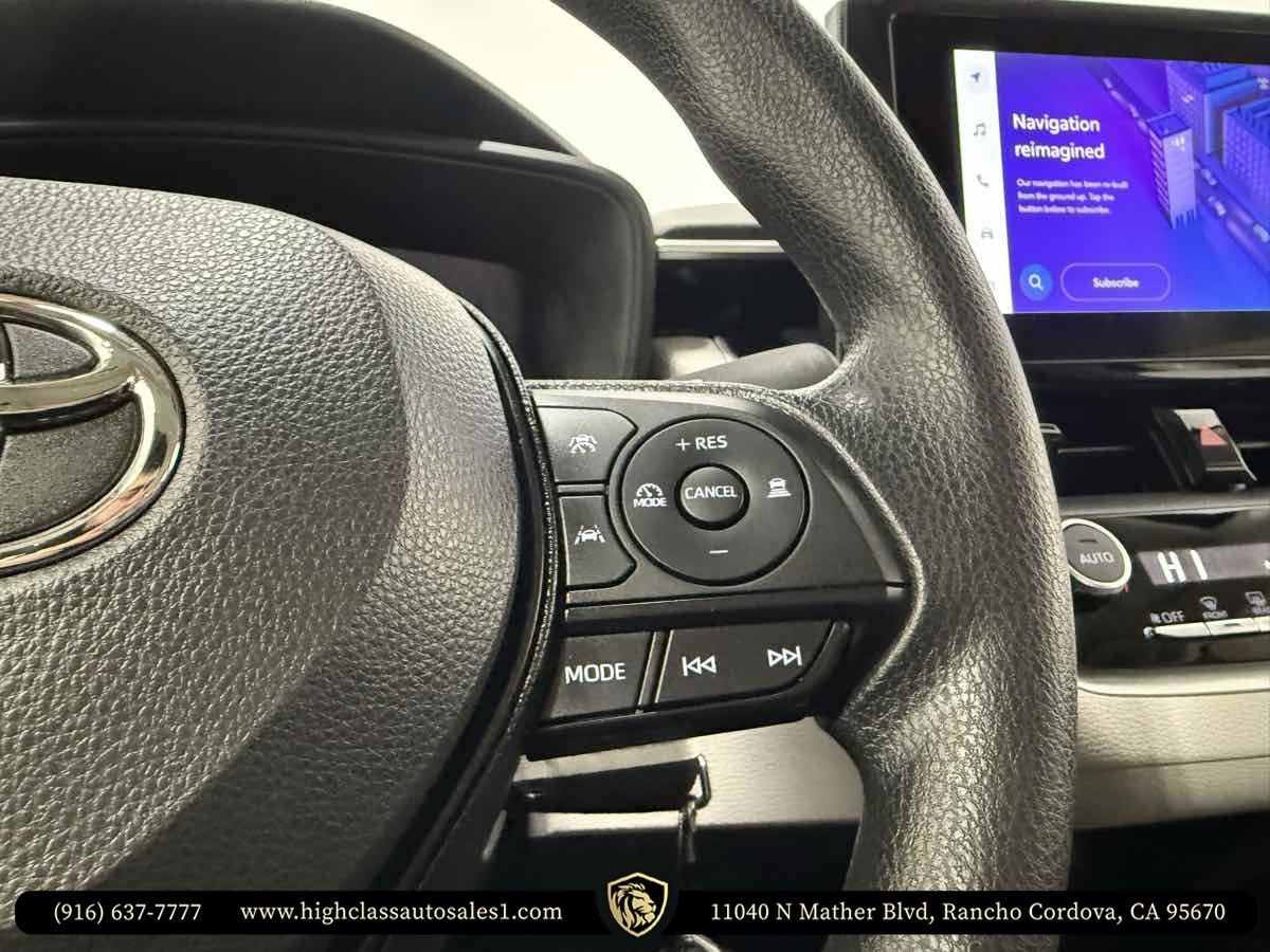 Vehicle image 44 of 62