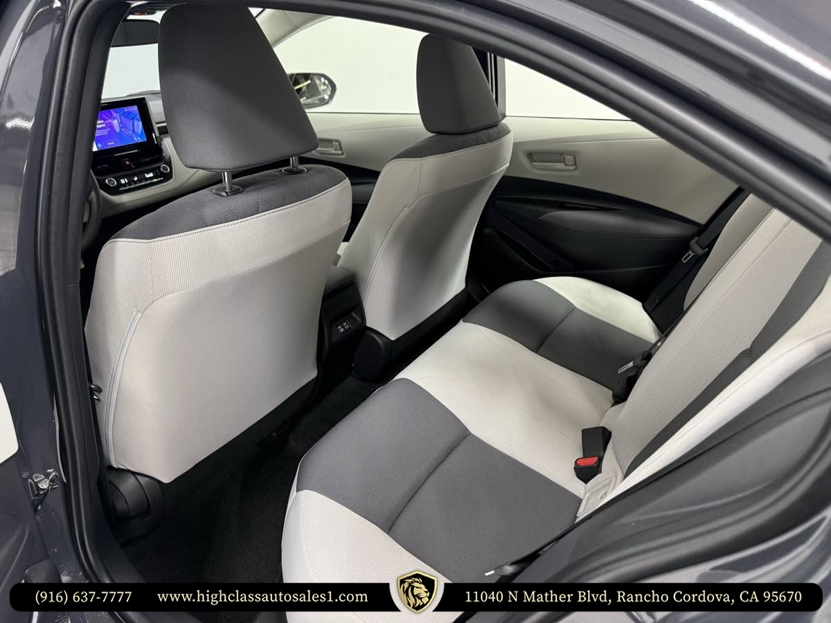 Vehicle image 21 of 62